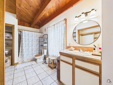 LOCATION LOCATION. Contemporary style home located in desirable - photo 23
