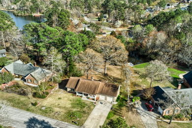 Beautiful Waterfront Lot Home at an Affordable Price! - photo 3