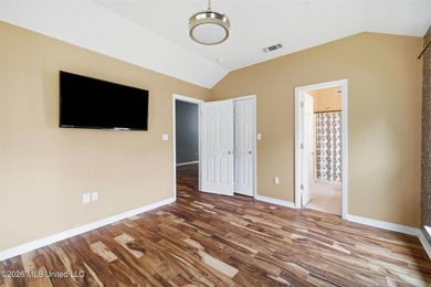 Welcome home to this well maintained 3-bedroom, 2-bathroom home - photo 24
