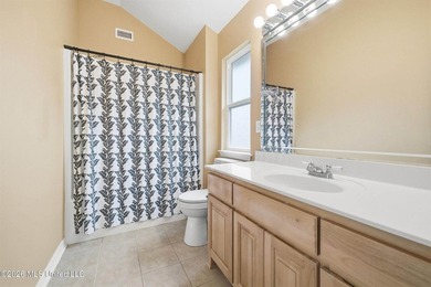 Welcome home to this well maintained 3-bedroom, 2-bathroom home - photo 27