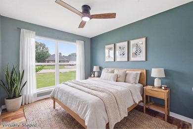 Welcome home to this well maintained 3-bedroom, 2-bathroom home - photo 32