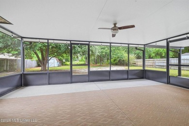 Welcome home to this well maintained 3-bedroom, 2-bathroom home - photo 39