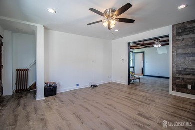 Charming 3-bedroom, 1.5-bath colonial offering a great - photo 2