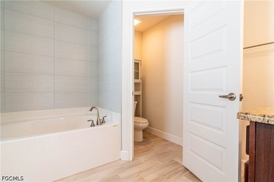Welcome to your meticulously maintained and *like new* move-in - photo 22