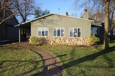 Own a piece of Big Spirit Lake History! This 1900 built - photo 3