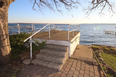 Own a piece of Big Spirit Lake History! This 1900 built - photo 4