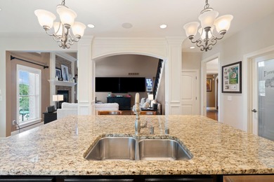 Welcome to this stunning 5-bedroom, 4.5-bathroom home located in - photo 24