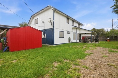 Welcome to 7310 Elm Hollow Dr., a spacious 4-bedroom, 3-bath - photo 32