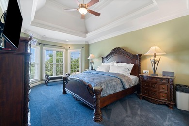 Welcome to this stunning 5-bedroom, 4.5-bathroom home located in - photo 33
