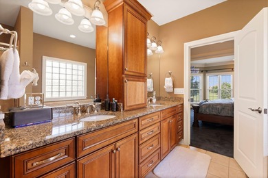 Welcome to this stunning 5-bedroom, 4.5-bathroom home located in - photo 37