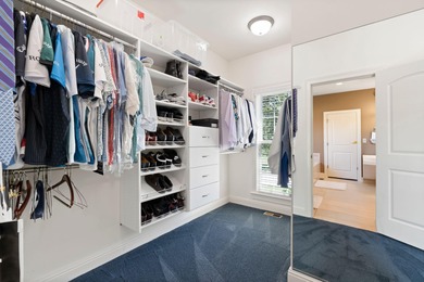 Welcome to this stunning 5-bedroom, 4.5-bathroom home located in - photo 41