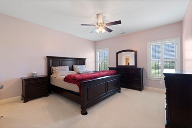 Welcome to this stunning 5-bedroom, 4.5-bathroom home located in - photo 48