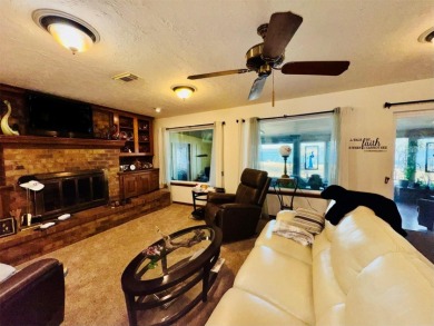 Waterfront home on Lake Livingston - photo 15
