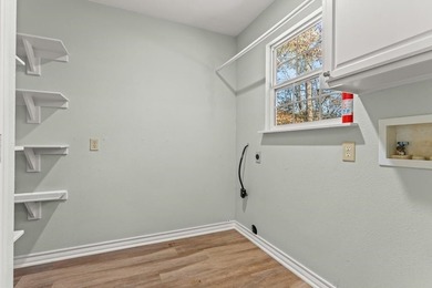 Move-In Ready Home in Crestwood Subdivision on Lake O' the Pines - photo 10
