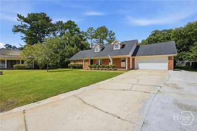 Situated on just under a half-acre at the end of a cul-de-sac - photo 2