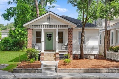 Experience the charm of Savannah living in this beautifully - photo 1