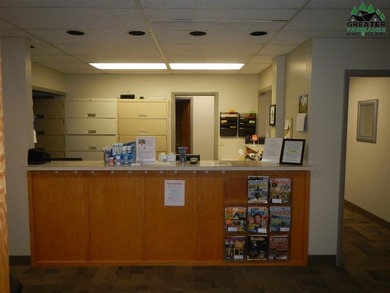 4 unit office in the heart of Fairbanks on heavily trafficked - photo 5