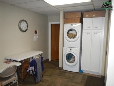4 unit office in the heart of Fairbanks on heavily trafficked - photo 7