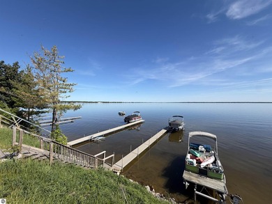2 Bedroom, 1 Bathroom beautiful home with deeded access to - photo 24