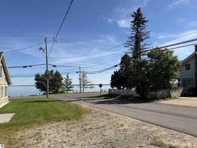 2 Bedroom, 1 Bathroom beautiful home with deeded access to - photo 26