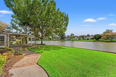 Welcome to this beautiful 4-bedroom, 2.5-bath waterfront home - photo 29