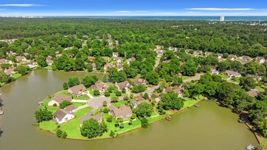 Welcome to this beautiful 4-bedroom, 2.5-bath waterfront home - photo 38