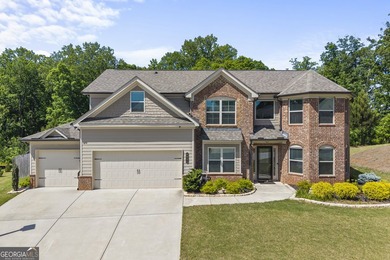 Beautifully maintained and showing like new, this 5 bedroom, 3 - photo 1