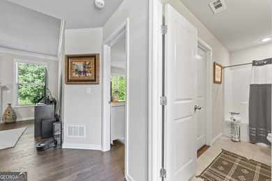 Beautifully maintained and showing like new, this 5 bedroom, 3 - photo 6