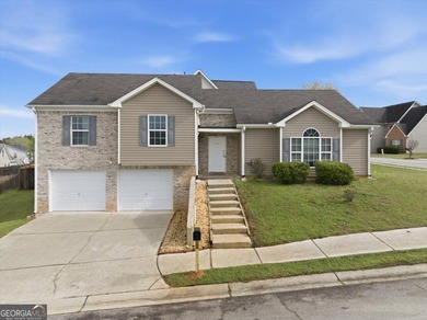 **PRICE REDUCED BELOW MARKET VALUE - MOTIVATED SELLER!** This is - photo 2