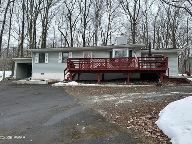 Lake Wallenpaupack Home For Sale in Greentown Pennsylvania