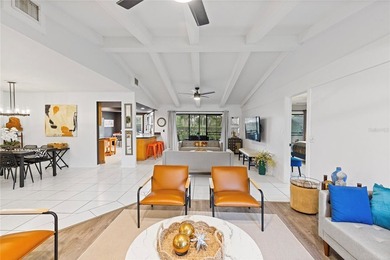 Beautiful 4-bedroom, 2-bathroom pool home on a corner lot with - photo 14