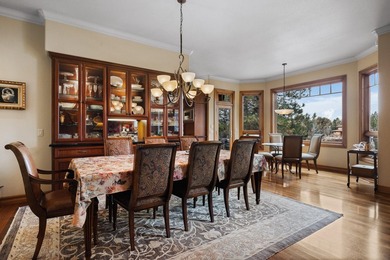 This timeless custom home located in Broken Top is quietly - photo 15