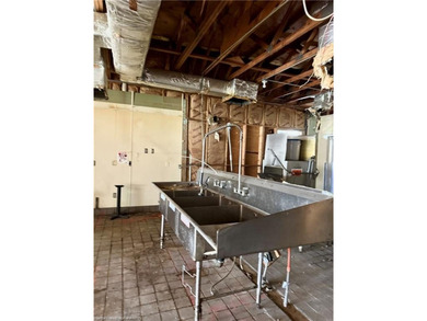 Excellent location in downtown Sebring for a stand alone - photo 17