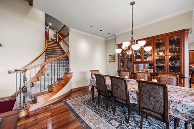This timeless custom home located in Broken Top is quietly - photo 17