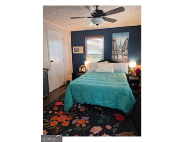 Lake Lanier Mobile Home Community - Move-In Ready Lakefront Home - photo 18