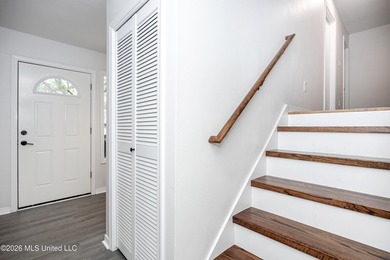 Stunning newly renovated white brick home in DOWNTOWN GOLF CART - photo 19