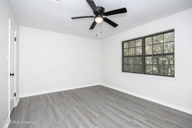 Stunning newly renovated white brick home in DOWNTOWN GOLF CART - photo 20