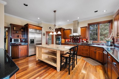 This timeless custom home located in Broken Top is quietly - photo 20