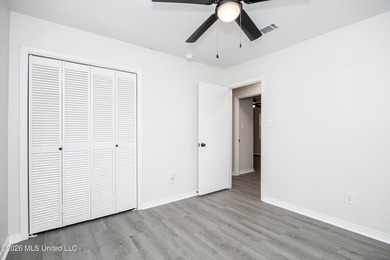 Stunning newly renovated white brick home in DOWNTOWN GOLF CART - photo 21