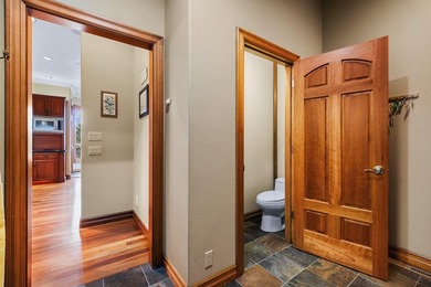 This timeless custom home located in Broken Top is quietly - photo 25