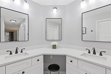 Beautiful 4-bedroom, 2-bathroom pool home on a corner lot with - photo 30