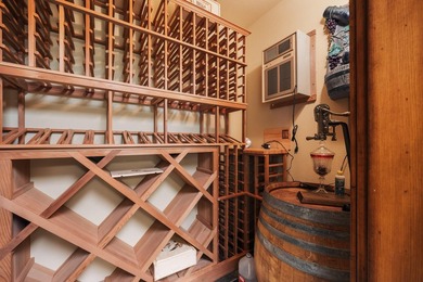 This timeless custom home located in Broken Top is quietly - photo 31