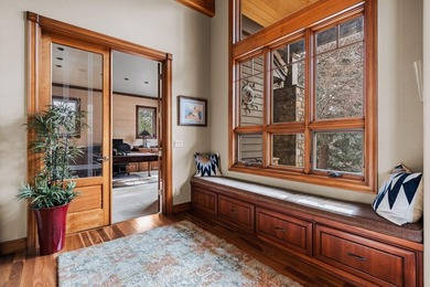 This timeless custom home located in Broken Top is quietly - photo 33