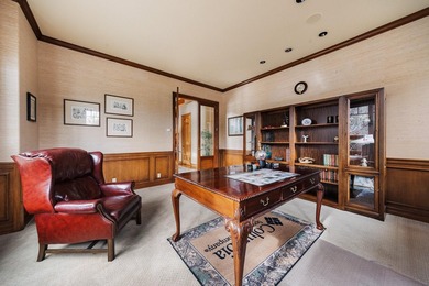 This timeless custom home located in Broken Top is quietly - photo 36