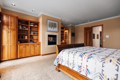 This timeless custom home located in Broken Top is quietly - photo 41