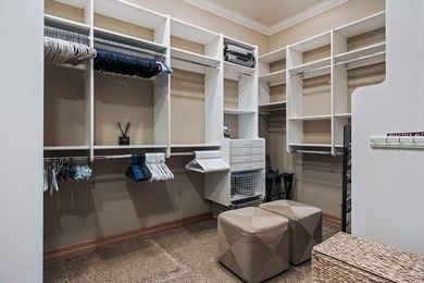 This timeless custom home located in Broken Top is quietly - photo 43