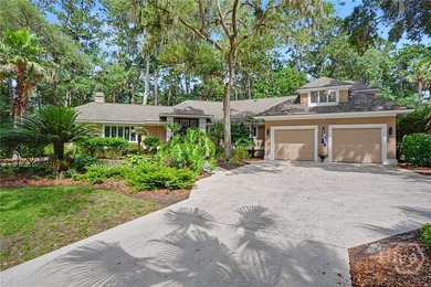 Exceptional privacy and an unbeatable location in Oakridge at - photo 1
