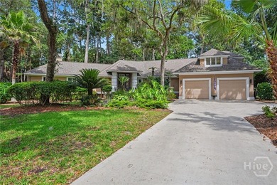 Exceptional privacy and an unbeatable location in Oakridge at - photo 3