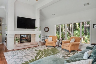 Exceptional privacy and an unbeatable location in Oakridge at - photo 7