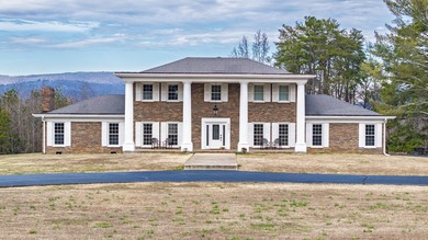 Chickamauga Lake Home For Sale in Dayton Tennessee